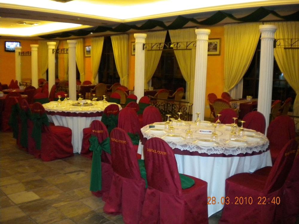 Regal Court Hotel Κουτσίνγκ Εξωτερικό φωτογραφία
