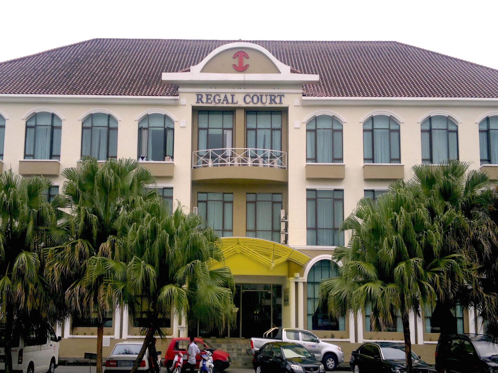 Regal Court Hotel Κουτσίνγκ Εξωτερικό φωτογραφία