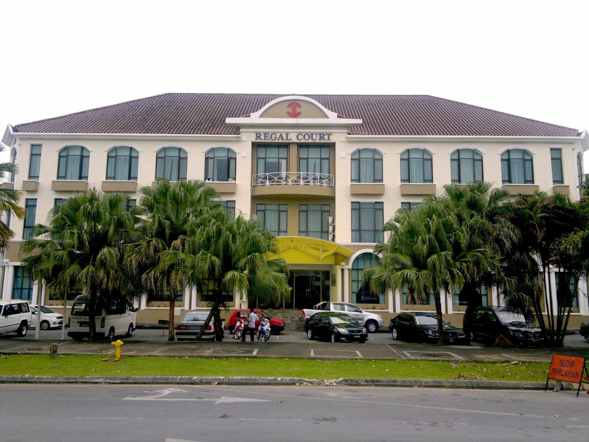 Regal Court Hotel Κουτσίνγκ Εξωτερικό φωτογραφία